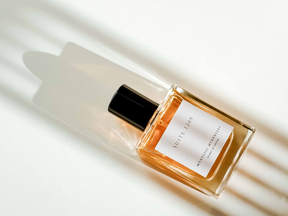 Le design minimaliste de nos emballages et flacons de parfum.