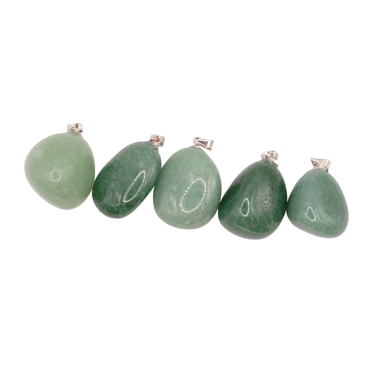 Pendentif pierre roulée en aventurine verte du Brésil.