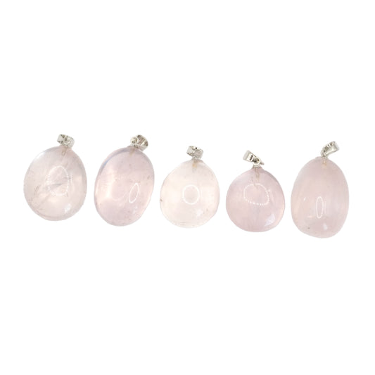 Pendentif pierre roulée en quartz rose du Brésil de qualité AAA.