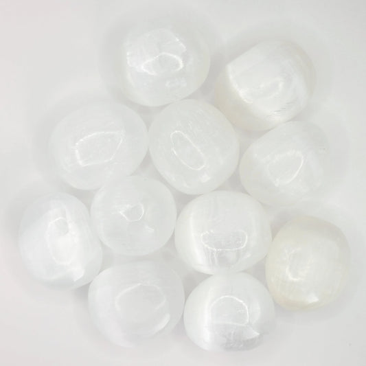 Pierres roulées en sélénite du Maroc de qualité AA