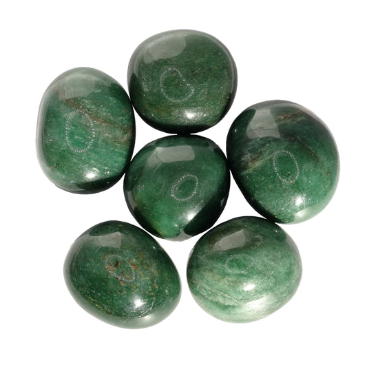 Ces pierres roulées en aventurine de qualité AA+ proviennent du Brésil, et mesurent entre 3 et 4 cm.