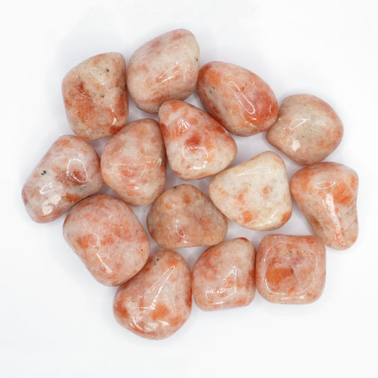 Ces pierres de soleil roulées de qualité A+ proviennent d'Inde, et mesurent entre 1,5 et 3 cm.